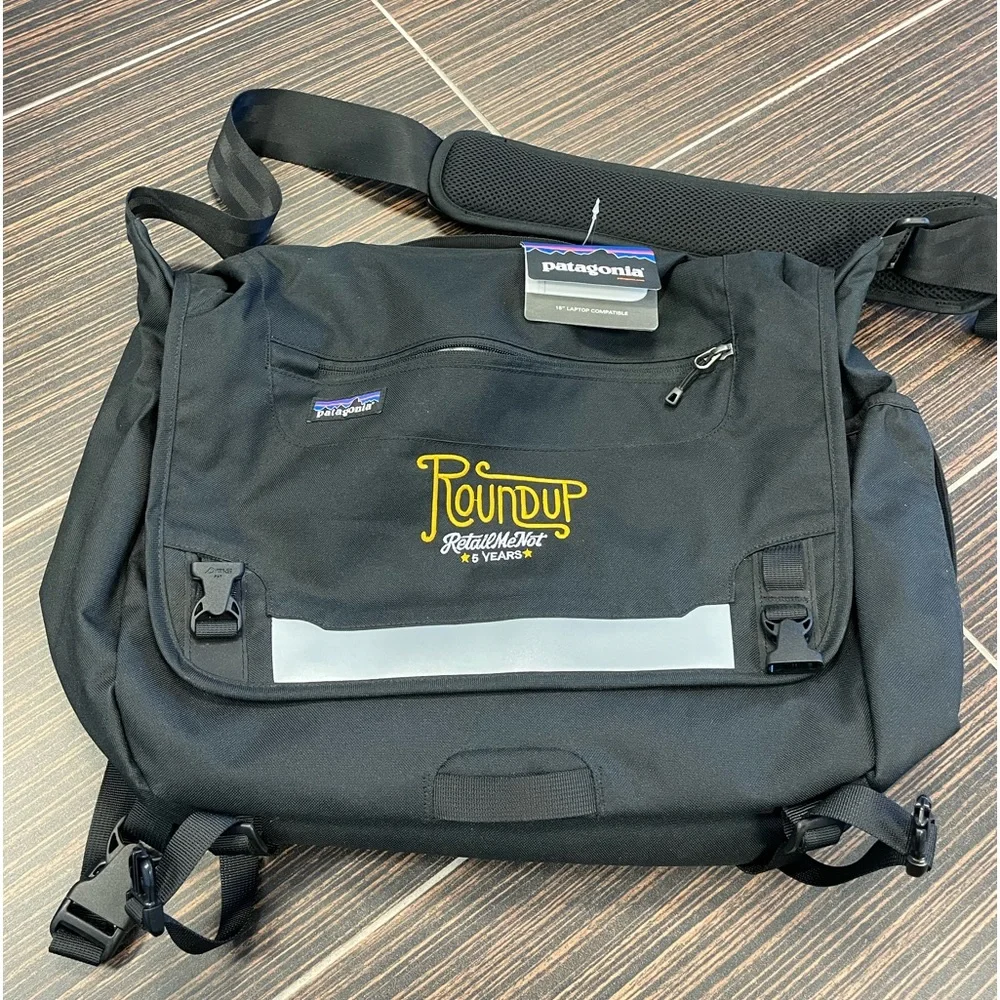NWT Patagonia 15” Laptop Bag